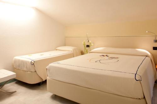 Aparthotel Eros