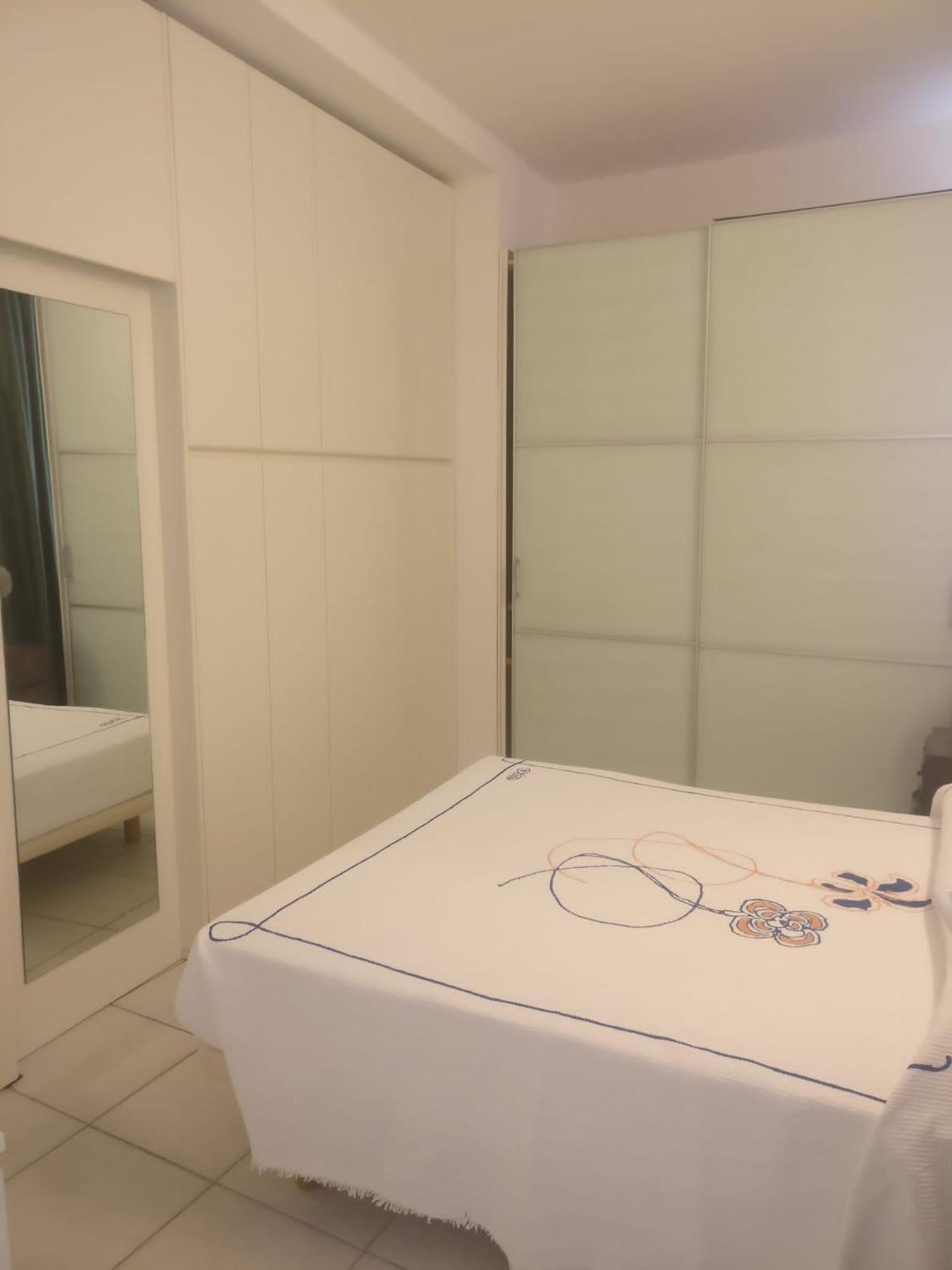 Aparthotel Eros