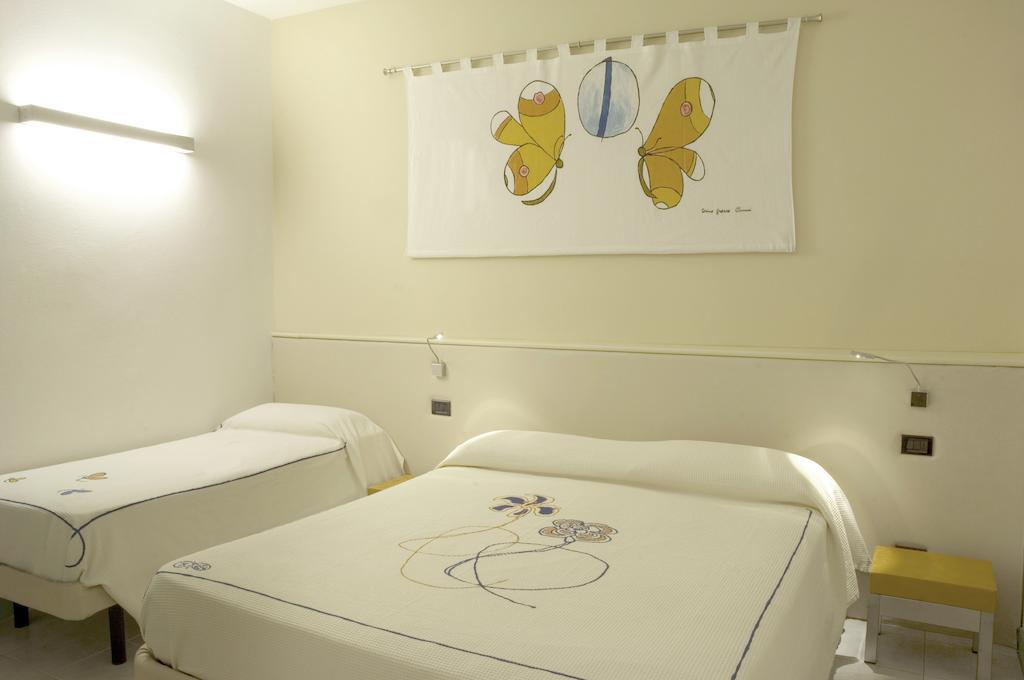 Aparthotel Eros 4*